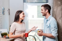 行動１つで真意がわかる。無意識の仕草から読み解く「男性の本音」