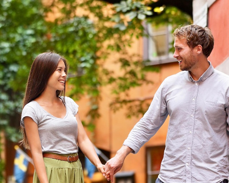 心と身体は言葉以上に正直。「本命サイン」と判断していい男性の態度