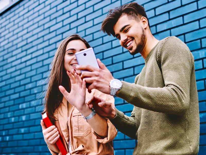 あなたが本命という意味！男性が無意識に出す「求愛サイン」TOP３