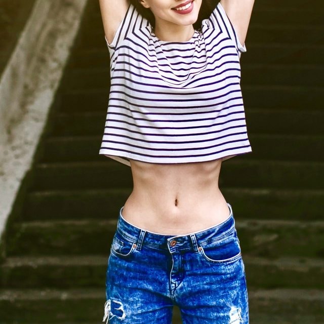 続けるほど下腹が凹んでいく。１日５回【お腹をスッキリ細くする】簡単習慣