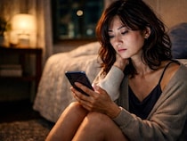 「私に本気だよね…」彼を信じたい気持ちを手放せない不倫女性の心理