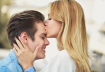 もう彼女と離れられない♡男性が「一生愛し続けたくなる女性」の特徴