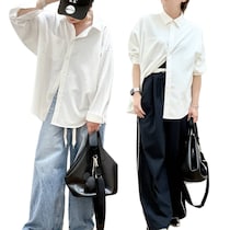 白シャツは“シルエット勝負”で。見た目−５歳【GU】ドルマンシャツで叶える「抜け感コーデ」