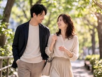 焦っているような空気を出さない。男性の本命サインは“距離の縮め方”に出る