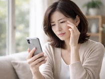 スマホの文字がぼやける…。40代以降に始まる“視力変化”のサイン