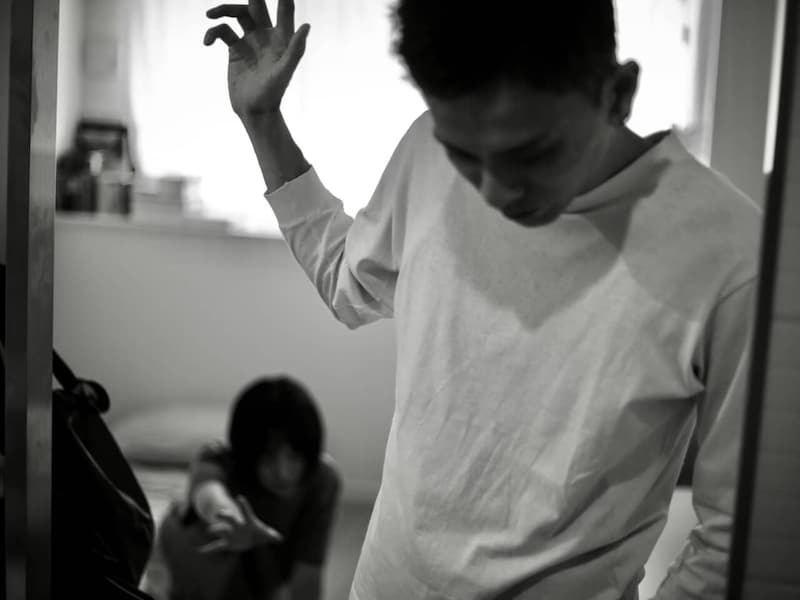 軽々しく口にしちゃダメ。彼氏が心を閉ざしてしまう「言葉」とは