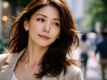 眉をしっかり描く人、ナチュラルに仕上げる人。顔の印象はどう変わる？