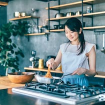 フライパンを洗う回数を減らせる「洗わない」リレー料理【毎日が変わる片づけのワザ（148）】