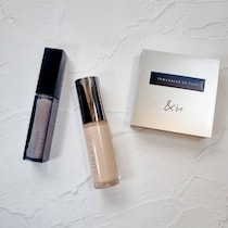 ファンデだけでは隠せない肌悩み…。40代以降の印象は“コンシーラー選びと使い方”で変わる