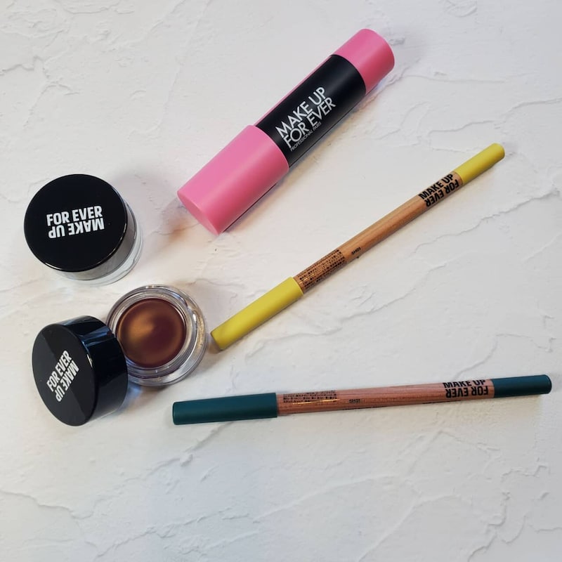 その色、浮いてない？大人のカラーメイクは“入れ方”で変わる。簡単にアカ抜ける実践テク