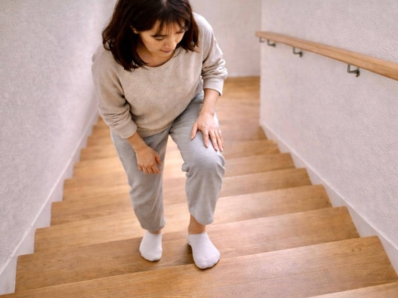 階段がつらいと感じたら。40代以降の“膝まわり”に起きる変化と整え方