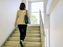 半年で−９kg＆ウエスト−10cm。階段を選ぶだけ【生活改善ダイエット】成功の秘訣