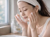 【40代・50代】今っぽくて若々しい人は“洗いすぎない”。肌トラブルを防ぐ大人の洗顔習慣