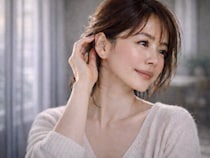 顔がテカって見える原因かも？若見えする人ほど“ハイライトを広く入れない”理由