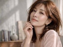 【40代・50代】派手色じゃないのにアカ抜ける。“ニュートラルヌード”リップの正解