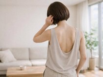 後ろ姿で老け見えしない。１日１分【背中のもたつきを整える】簡単ポーズ