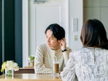 もう脈なし確定？男性が“興味ゼロの女性”に見せる言動