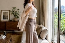 お腹まわりがすっきり変わる。ねじるだけで“巡りを整える”40代からの簡単習慣