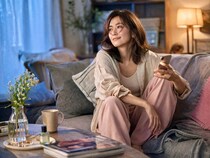 「今なにしてる？」LINEの一言に隠された男性の“本命サイン”