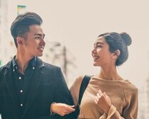 俺の気持ちは本物だから。恋に落ちた男性が必ず見せる「本命行動」