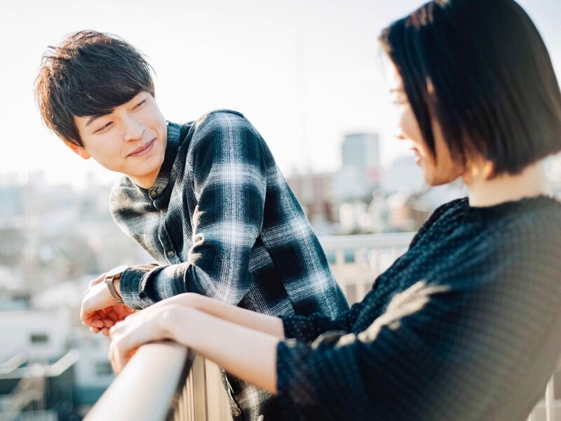 心の内が見えてくる。男性が本命女性にだけ送る「特別な視線」とは