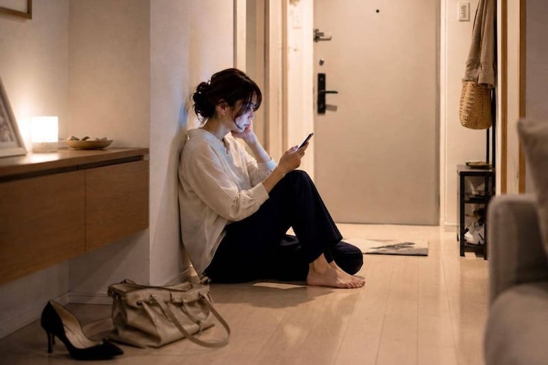 「会えない時間、何してるの?」不倫中、心が苦しくなってしまう瞬間