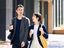 あなたと足並みを揃えてくれる？男性の歩き方でわかる「２人の関係性」