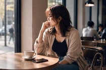 好きになるほど空回り…。恋愛で苦しくなりやすい女性の特徴
