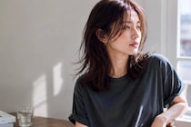 ツヤ重視 vs 抜け感重視、2026初夏に今っぽく見えるのはどっち？大人ヘアの正解バランス