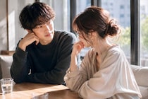 雑に扱えなくなっていく。男性が本命女性にだけ見せる“接し方の変化”