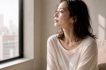 「ちゃんと寝たのに疲れて見える…」40代以降が見直したい“朝のむくみ顔”対策