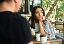 まだ告白しないの？ 脈アリなのにアタックしてこない「男の心理」