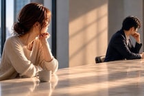 「私との将来を考えている？」不倫相手に聞けなくなる女性の心理
