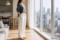 体重は増えていないのに下腹だけが気になる…。姿勢からボディラインを整える簡単メソッド