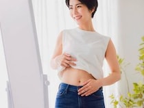 食べる量は同じなのに下腹だけ出る…40代女性に増える「内臓脂肪太り」の原因とは