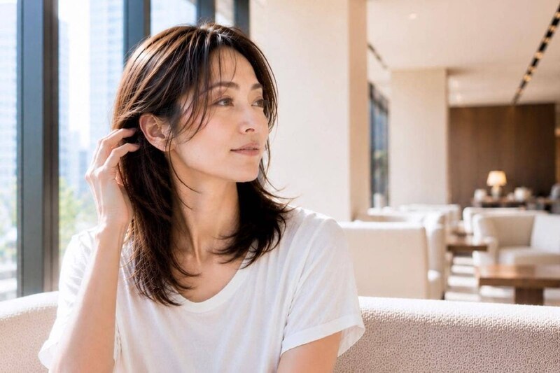 最近よく聞く“顔まわりレイヤー”って何？大人世代におすすめの理由を解説