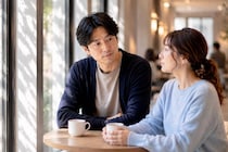 好きだから気になる。男性が本命相手にだけ見せる”機嫌チェック”の正体
