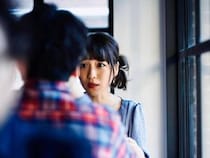 「会えないだけで不安…」依存型の恋しかできない女性に見られる“心の傾向”