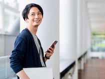 「おはよう」「おやすみ」の真意は？男性のLINE返信でわかる本気度