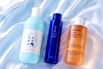 乾く前に“水分を仕込む”。40代からの肌を救う「￥3,000以下の高保湿化粧水」３選