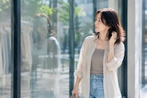 「急に抜け毛が増えた気がする…」40代以降が知っておきたい髪の変化