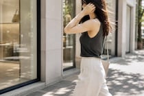 半袖・ノースリーブが似合わない…。二の腕の”太見え”対策に始めたい簡単習慣