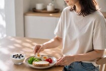 ダイエット中、食べる量より大事？40代以降が見直したい“タンパク質の摂り方”