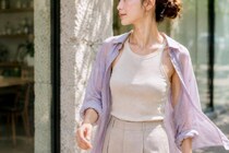 横顔が老けて見える…。首の筋肉をゆるめてすっきりフェイスラインをめざす簡単ストレッチ