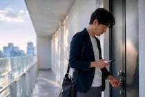 「急に連絡が来なくなった…」不倫がバレたとき、男性が取りがちな３つの行動
