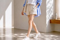 【１日30秒】下半身だけ重たく見える…。脚のラインすっきり、立ち姿から整える簡単ヨガ習慣