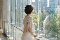 「必ず連絡する」を信じて…。不倫発覚後、待ち続けてしまう女性心理