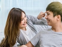 彼女が本命で決まり。男性が「褒められると嬉しいポイント」とは