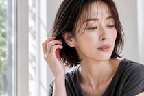 【40代・50代】自然と顔の印象が洗練される。今っぽいメイクが仕上がる“質感の方程式”