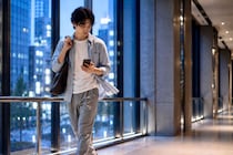 「さっき言い忘れたんだけど」男性は本命相手にだけ“帰った後”も話したくなる